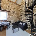 Konukevi Au Bout Du Chemin 4*