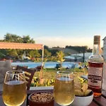 Konukevi Au Bout Du Chemin 4*